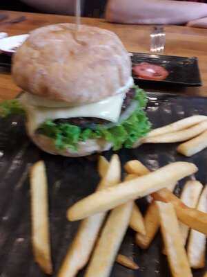 Quán Bar & Burger Kangaroo