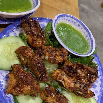 Hai Còi Chicken Bbq