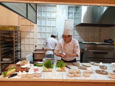 Bạn Bánh Restaurant