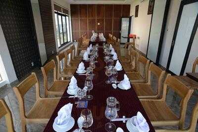 Nhà Hàng Thiên Ý