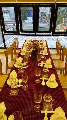 Nhà Hàng Thiên Ý