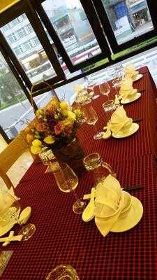 Nhà Hàng Thiên Ý