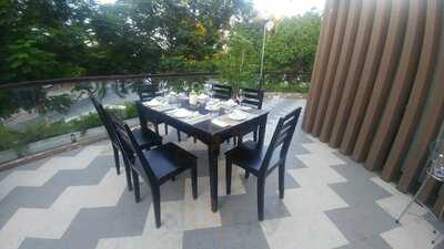 The Authentic Hoian Restaurant & Cafe