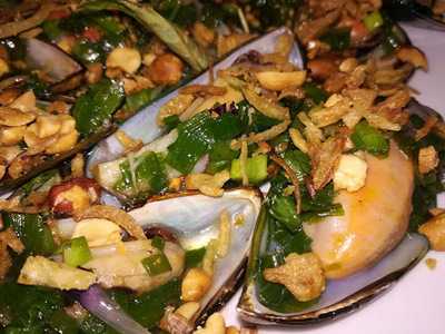 Nhà Hàng Cánh Buồm Xanh