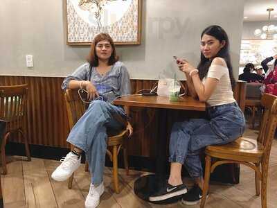 Starbucks Ba Na Hills