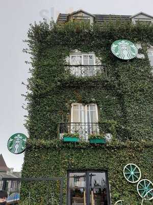 Starbucks Ba Na Hills