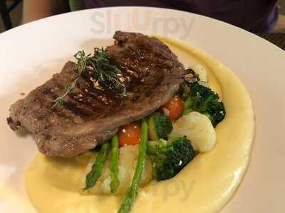 Nhà Hàng The Market Place