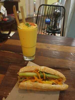 Banh Mi 25 Work & Chill