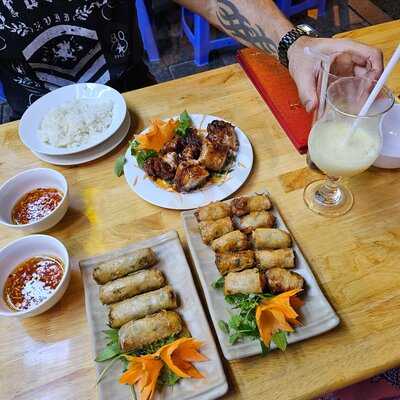 Tiệm Cơm Một Ngày Mới