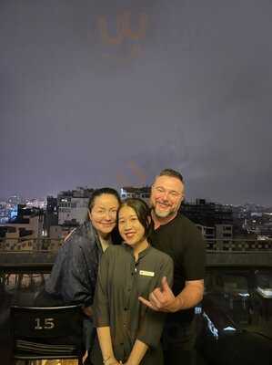 Nhà Hàng 9 Tầng Mây