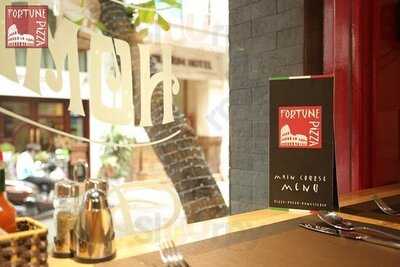 Fortune Pizza
