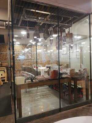 Mamma Mia - Italian Restaurant & Bar