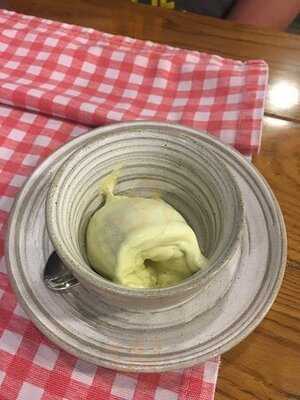 Mamma Mia - Italian Restaurant & Bar