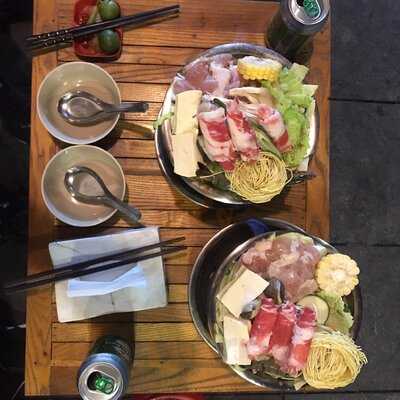 Salut Deli & Juice Bar