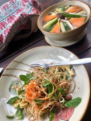 Thuần Việt Quán