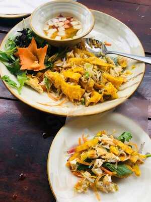 Thuần Việt Quán