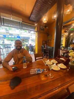 Thuần Việt Quán