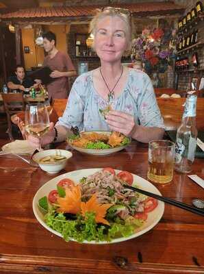 Thuần Việt Quán