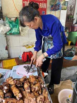 Duong's 2 Restaurant & Cooking Class