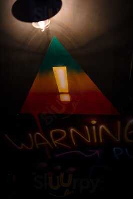 Warning Pub & Coffee Shop