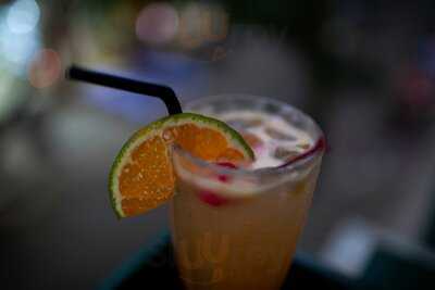 Warning Pub & Coffee Shop