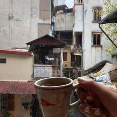 Om Hanoi Yoga Studio & Vegetarian Café