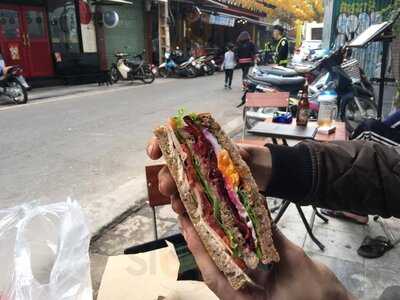 Hanoi Sandwich House
