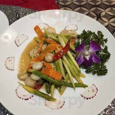 Central View Restaurant & Rooftop