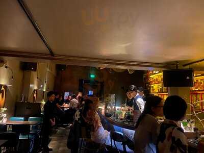 Nê Cocktail & Wine Bar