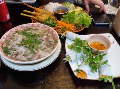 Âu Lạc Restaurant