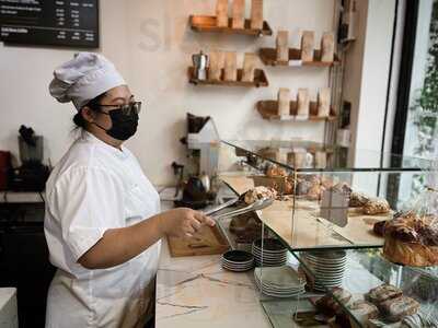 Gấu Coffee & Bakery