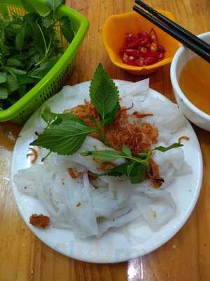 Banh Cuon Gia Truyen