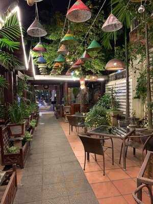 Vườn Phố Cafe & Restaurant