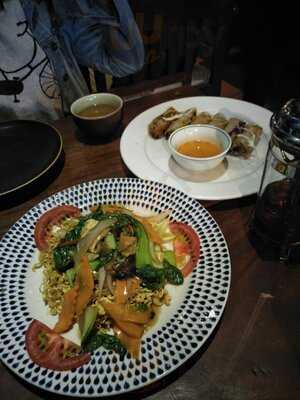 Gecko Cheap And Cheerful Restaurant