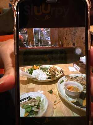 Quán Quê Restaurant