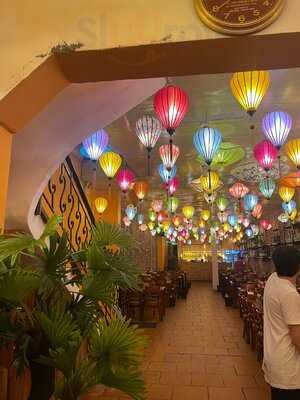 Quán Quê Restaurant