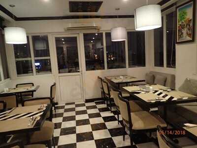 Viet Cooking Class & Restaurant