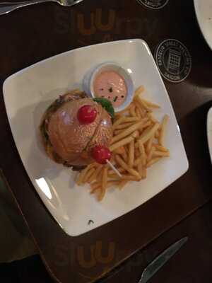 The Moose & Roo Pub & Grill