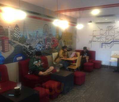 Quán Cà Phê Underground