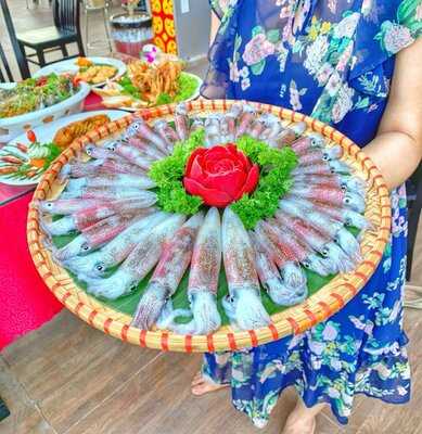 Nhà Hàng Biển Lớn