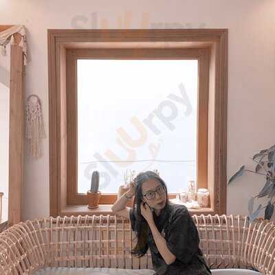 Dâu Ngọt Café 'n' Souvenir