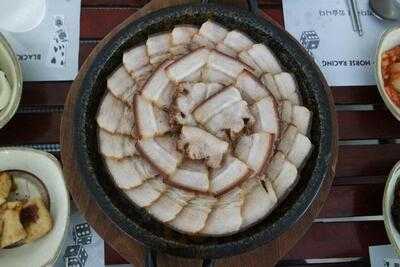 Nhà Hàng Sông Hàn