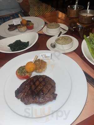 Moo Beef Steak 109 Ly Tu Trong