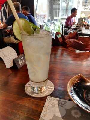 Yen Sushi & Sake Pub