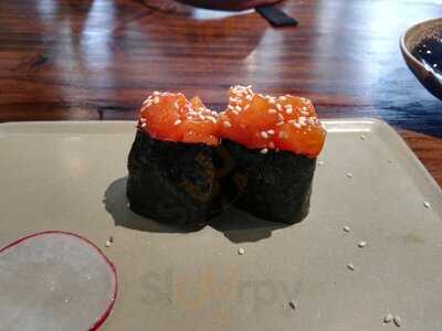 Yen Sushi & Sake Pub