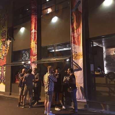 Tê Tê & Phê Quán