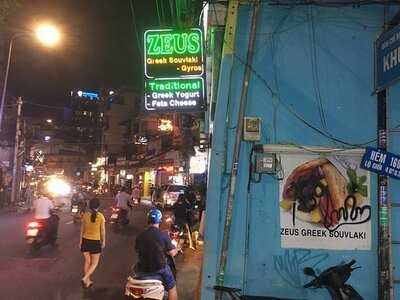 Nhà Hàng Zeus Greek Souvlaki- Gyros