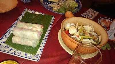 Quán Bụi Bistro & Lounge