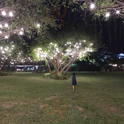 Nhà Hàng Bến Xưa