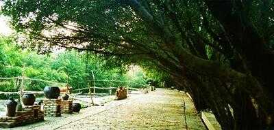 Nhà Hàng Bến Xưa